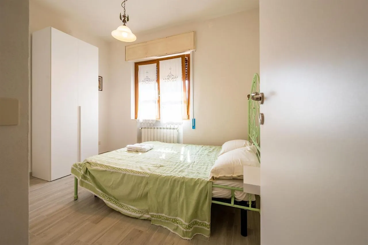 Apartment La Casetta Di Silvio Capezzano Pianore Italy